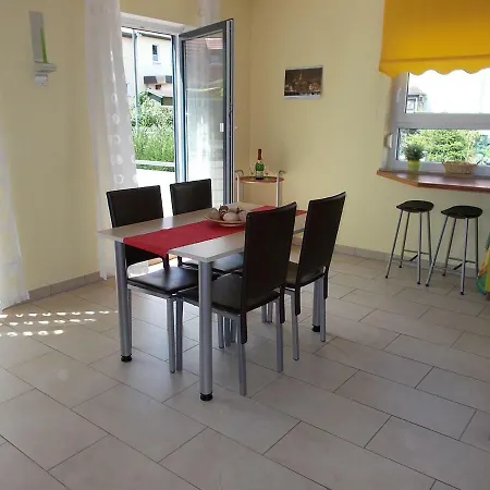Uhlemann - Nur 15 Minuten Bis In Altstadt Apartmán *