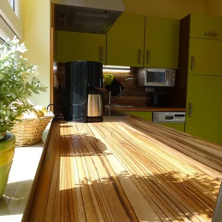 Uhlemann - Nur 15 Minuten Bis In Altstadt * 德累斯顿