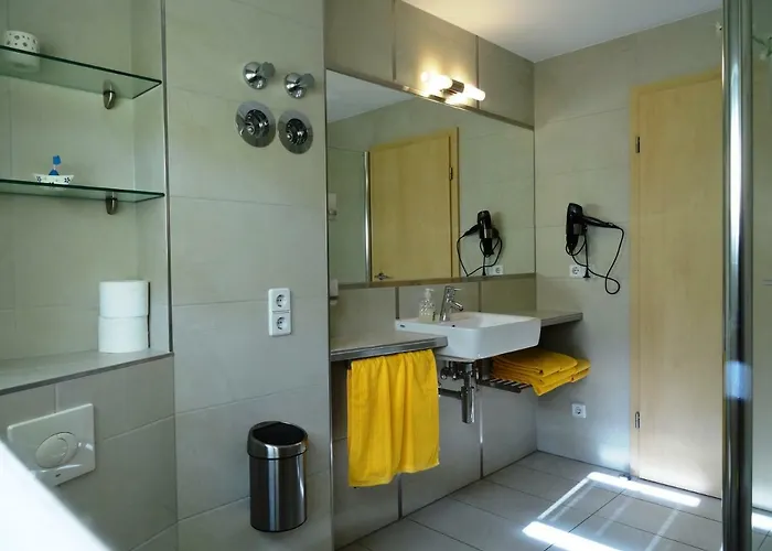 Daire Uhlemann - Nur 15 Minuten Bis In Altstadt