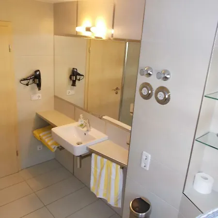 Uhlemann - Nur 15 Minuten Bis In Altstadt Appartamento Dresda