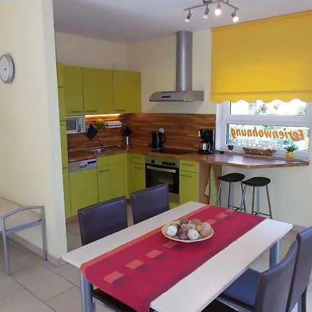 Uhlemann - Nur 15 Minuten Bis In Altstadt